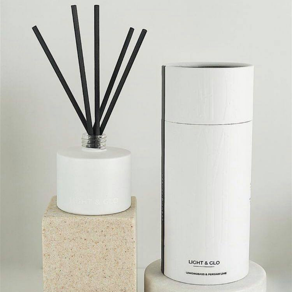 3 Different Ways to Scent your Home without Candles / The Benefits of Diffusers and Room Sprays